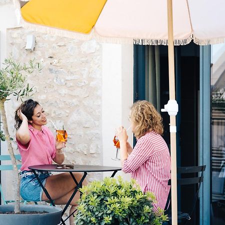 Appart'Hotel Les Fleurines By Urban Style Villefranche-de-Rouergue Esterno foto