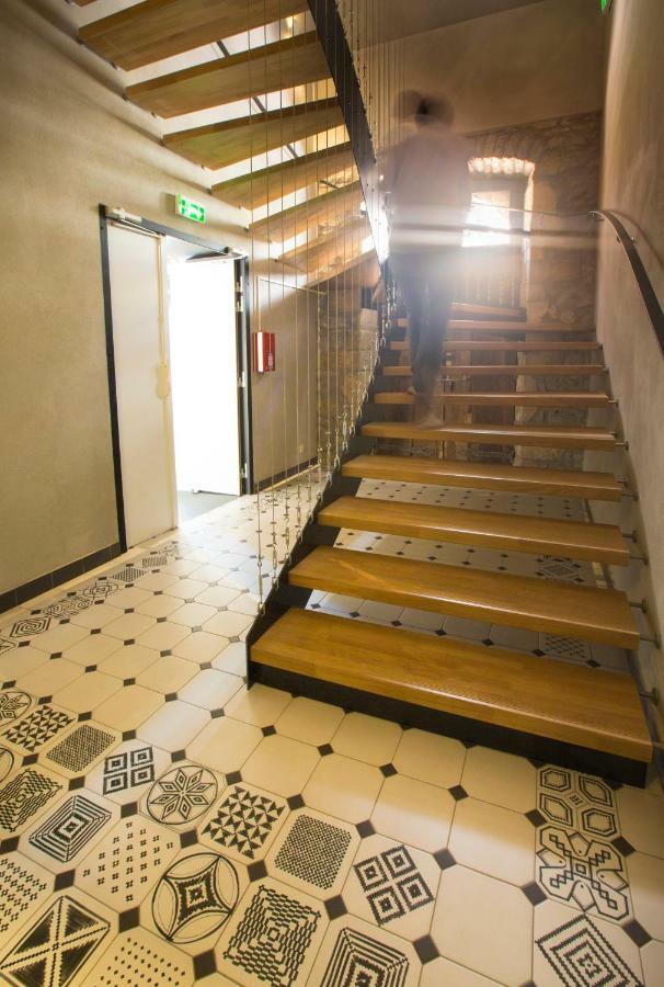 Appart'Hotel Les Fleurines By Urban Style Villefranche-de-Rouergue Esterno foto