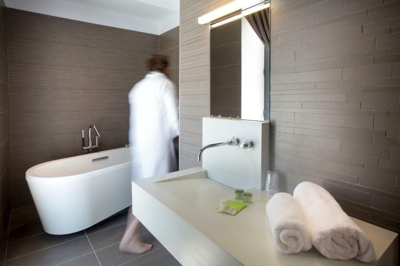 Appart'Hotel Les Fleurines By Urban Style Villefranche-de-Rouergue Esterno foto